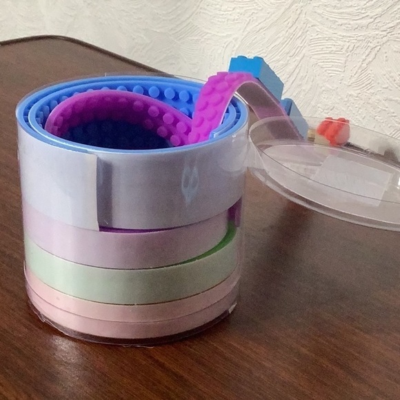 Adhesive, flexible Tape w/ building studs - fits Lego - build horizontal - Picture 6 of 6